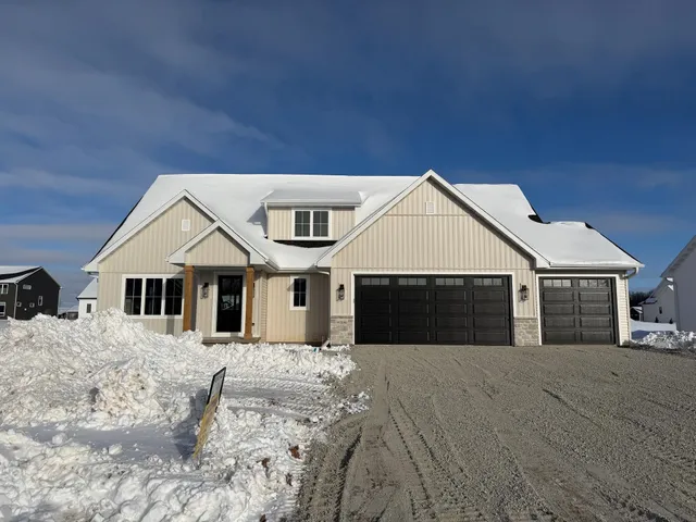 $689,900 | W5846 Delta Drive, Menasha, WI 54952