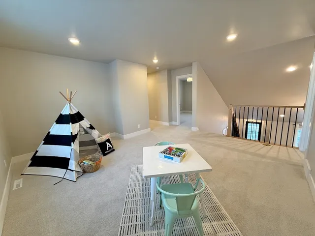 $689,900 | W5846 Delta Drive, Menasha, WI 54952