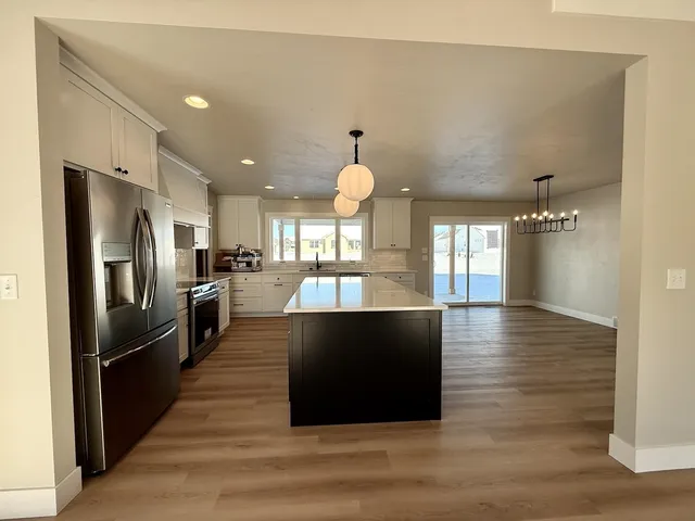 $689,900 | W5846 Delta Drive, Menasha, WI 54952