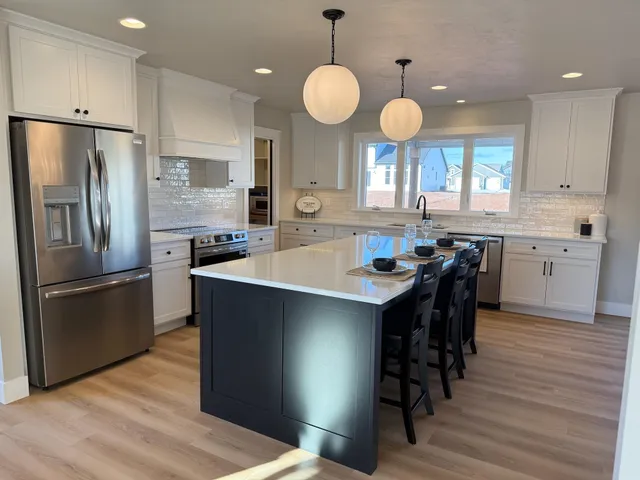 $689,900 | W5846 Delta Drive, Menasha, WI 54952