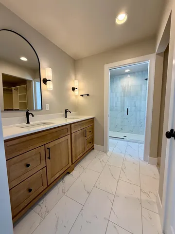 $689,900 | W5846 Delta Drive, Menasha, WI 54952