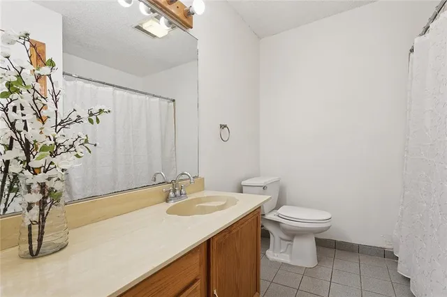 $220,000 | 131 Ann Lane, St. Rose, LA 70087