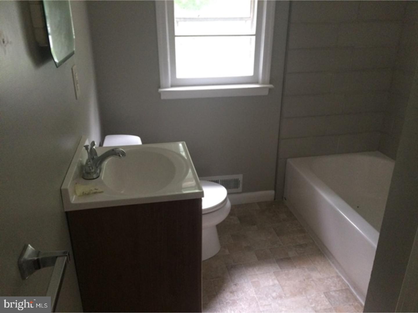 69 Valley View Road Hamilton, NJ 08620 - Photo 8 of 25