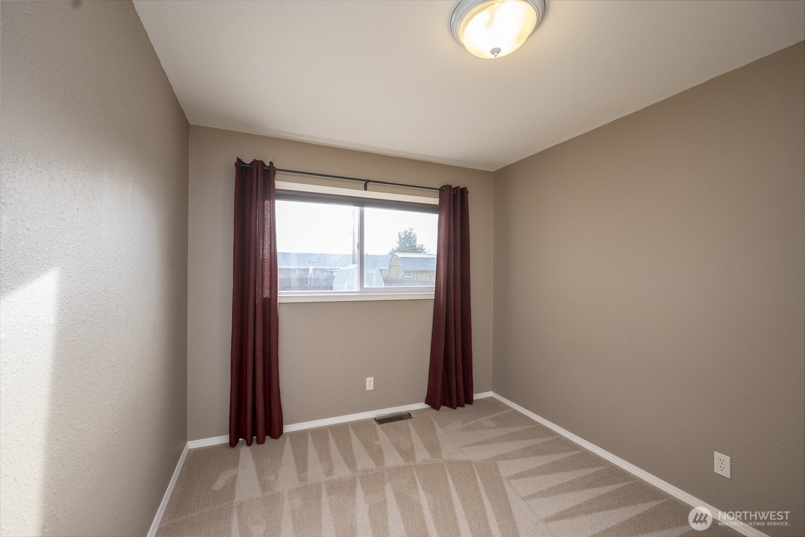 510 M Street Southwest Quincy, WA 98848 - Photo 15 of 40