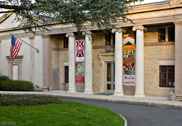 $2,235 | 376 Claremont Avenue, Unit 6, Montclair, NJ 07042