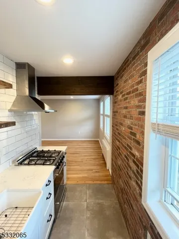 $2,235 | 376 Claremont Avenue, Unit 6, Montclair, NJ 07042