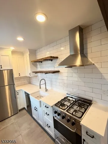 $2,235 | 376 Claremont Avenue, Unit 6, Montclair, NJ 07042