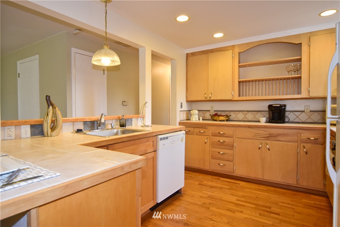 10205 126th Avenue Southeast Renton, WA 98056 - Photo 13 of 25 Gallery Image 13