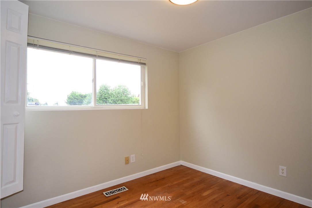 10205 126th Avenue Southeast Renton, WA 98056 - Photo 17 of 25 Gallery Image 17