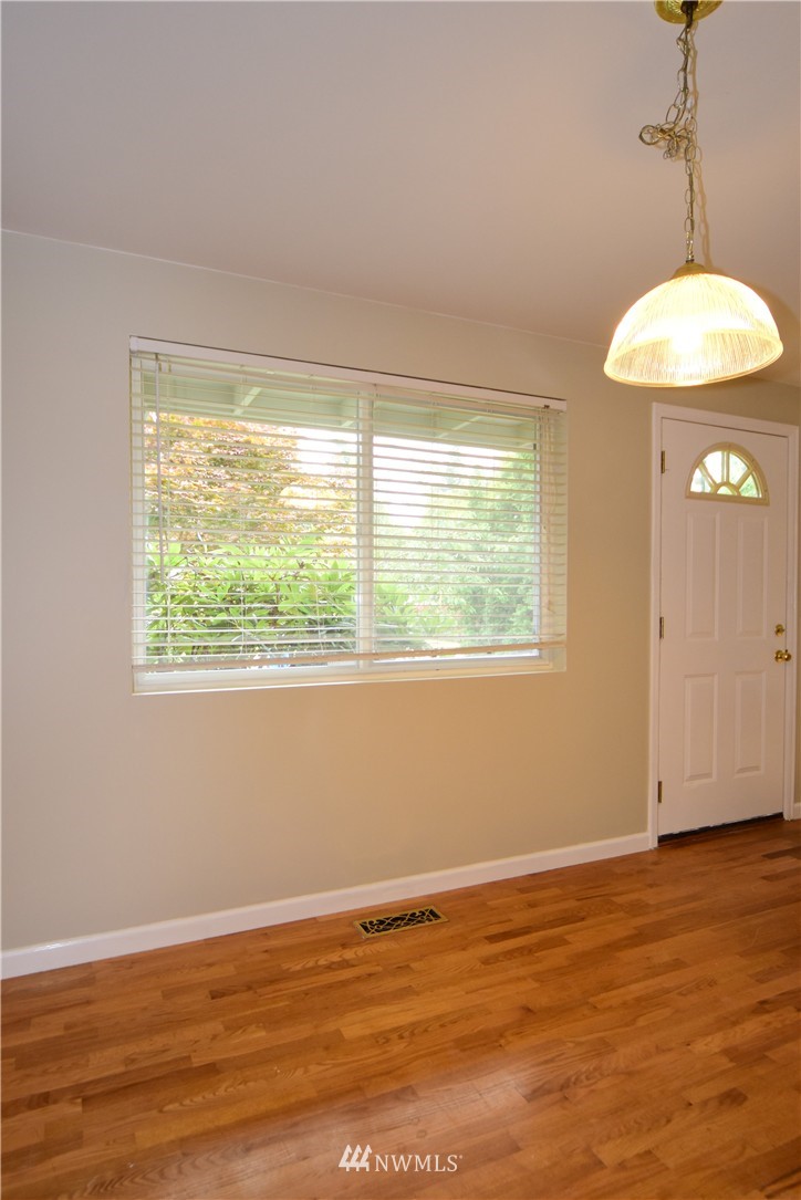 10205 126th Avenue Southeast Renton, WA 98056 - Photo 6 of 25 Gallery Image 6