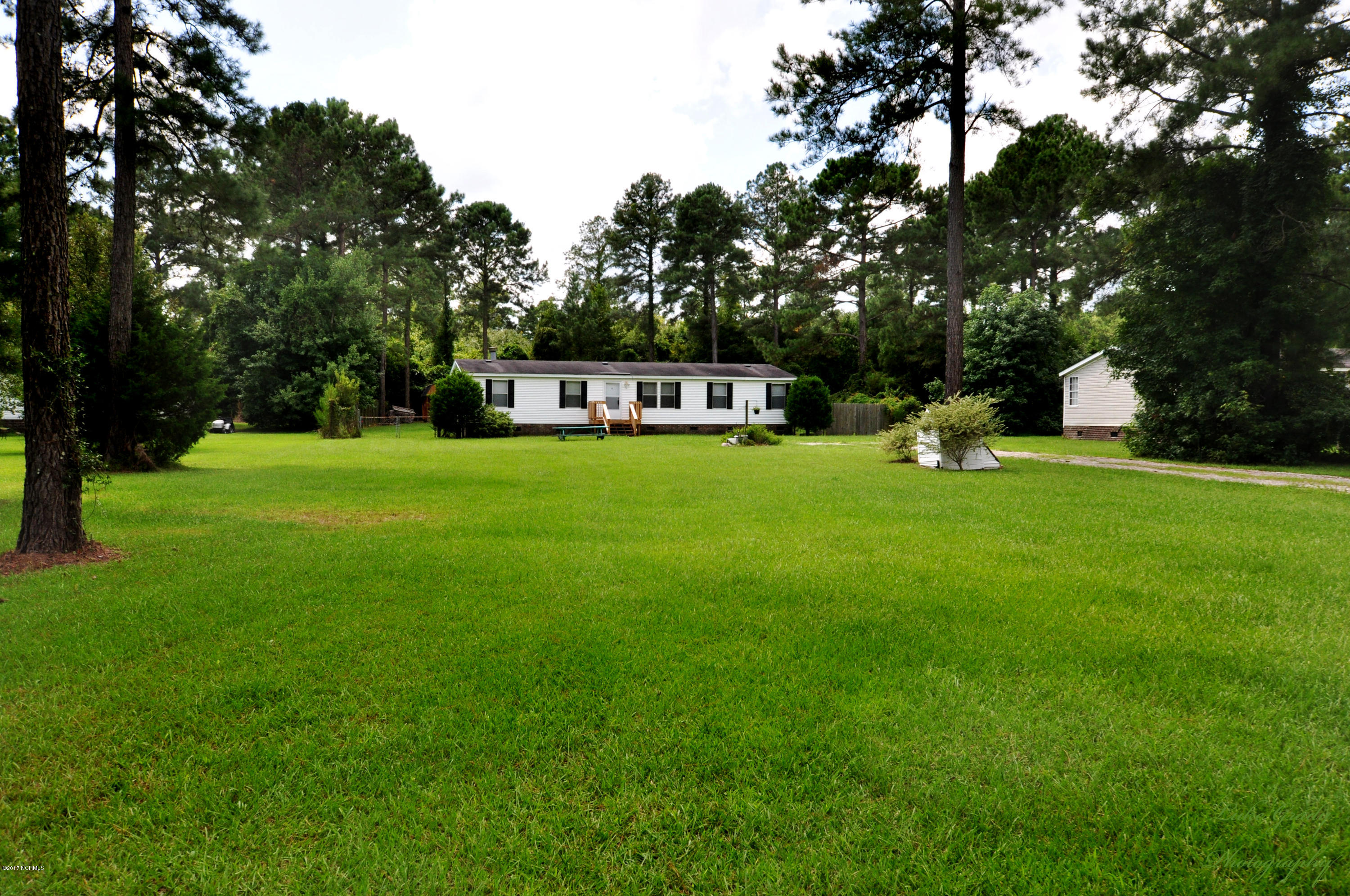 213 Hardesty Farm Road Newport, NC 28570 - Photo 2 of 45 Front of Home