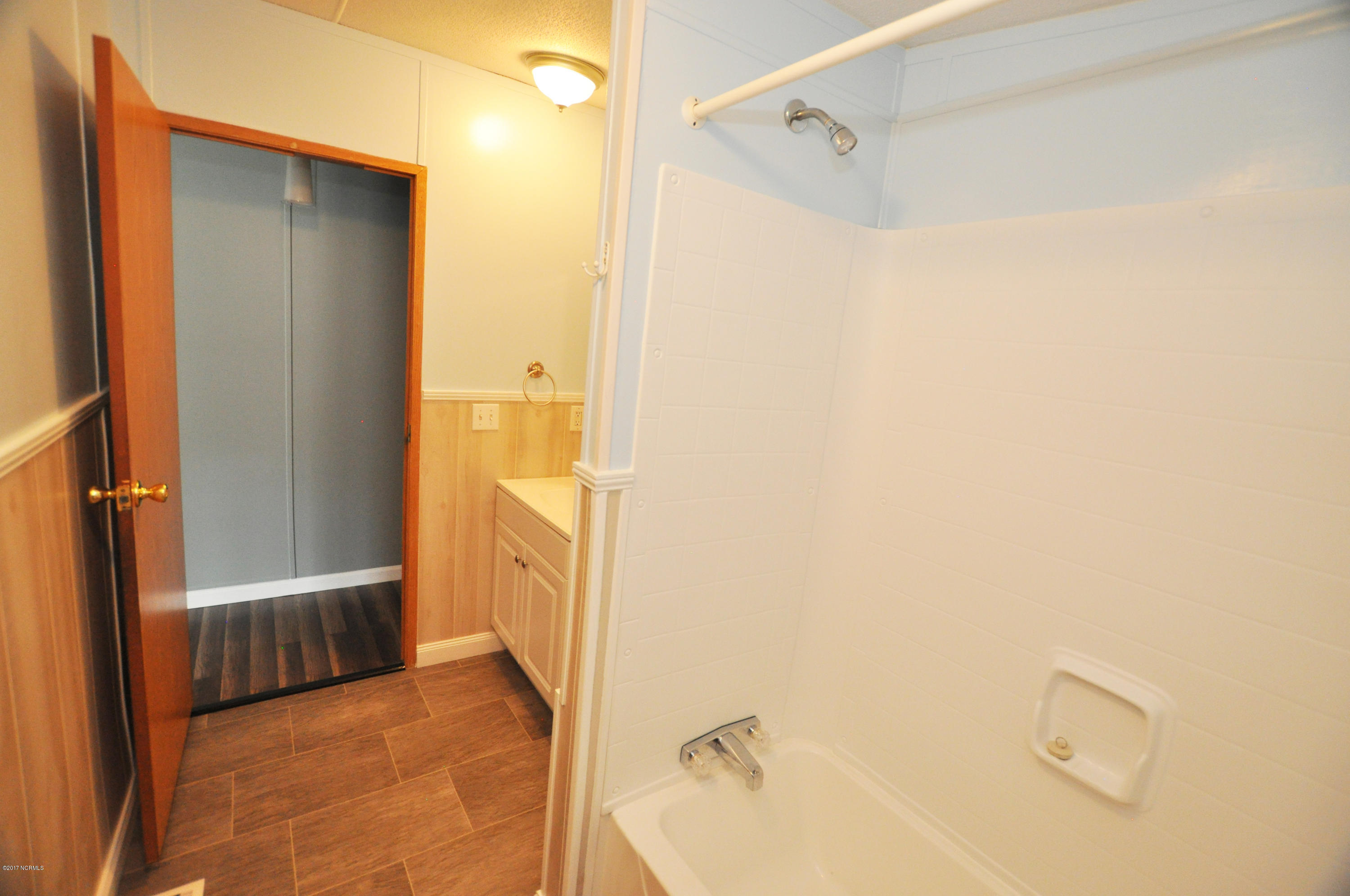 213 Hardesty Farm Road Newport, NC 28570 - Photo 25 of 45 Guest Bath
