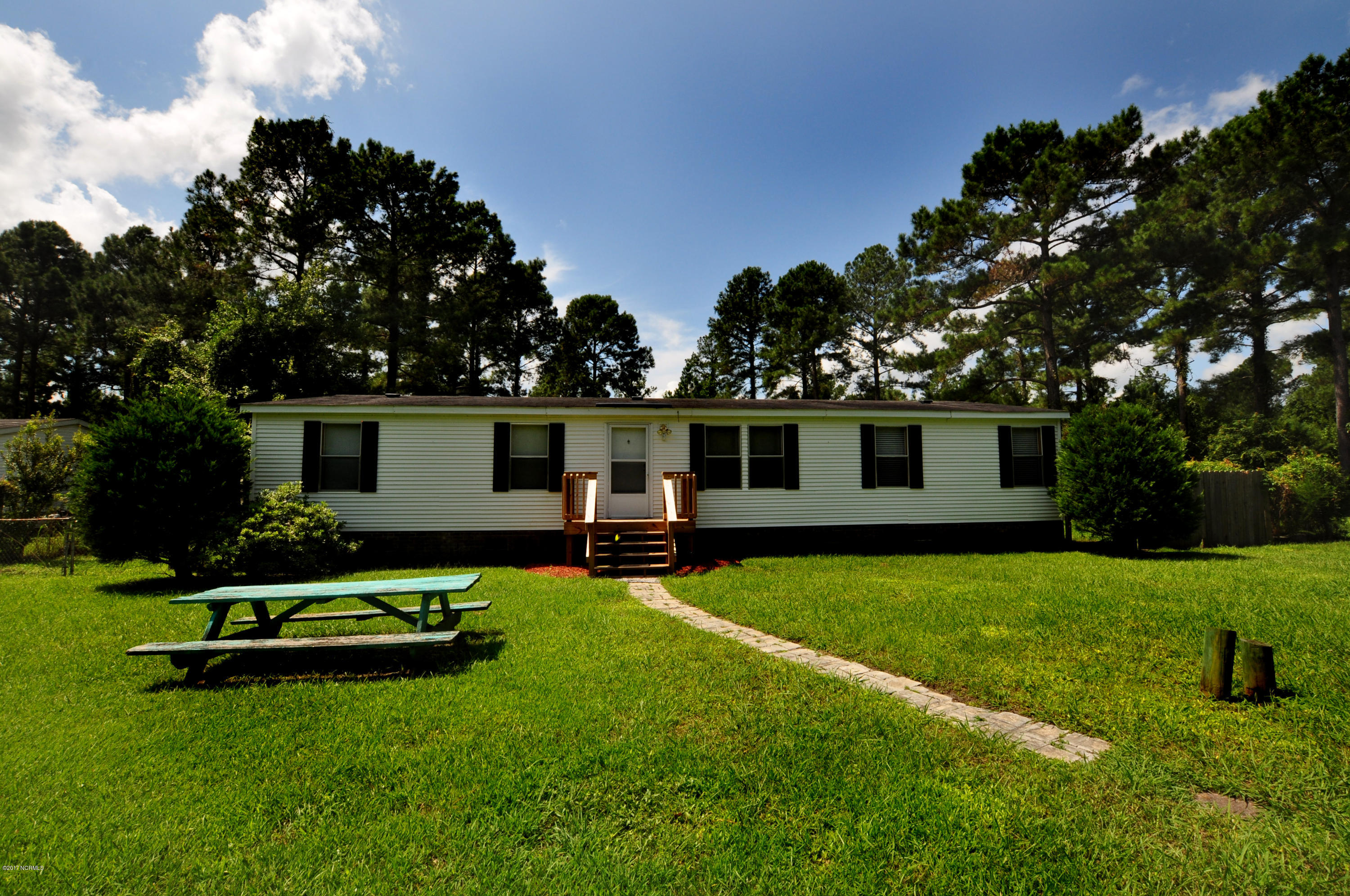213 Hardesty Farm Road Newport, NC 28570 - Photo 4 of 45 Front of Home