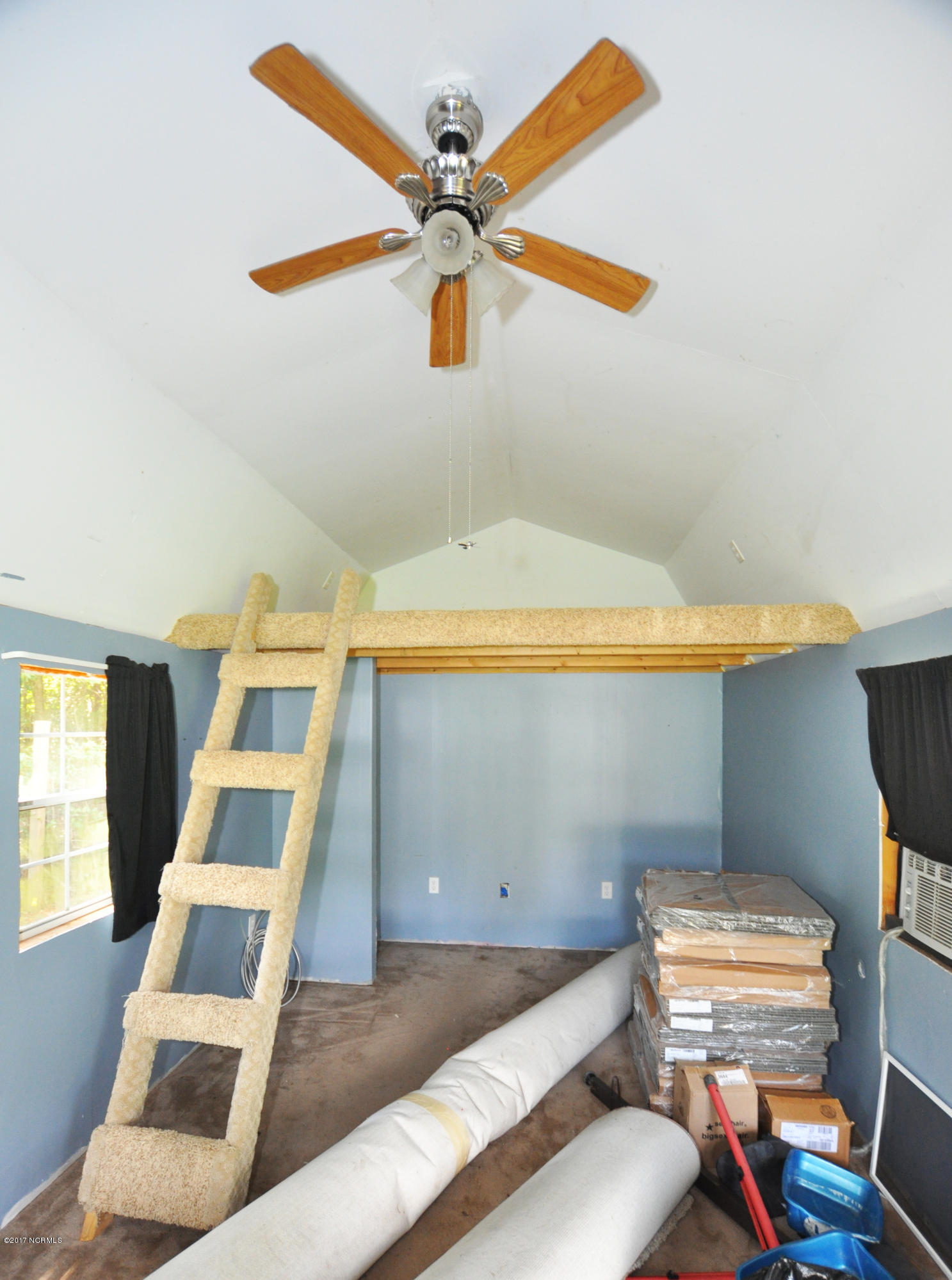 213 Hardesty Farm Road Newport, NC 28570 - Photo 41 of 45 Guest Tiny House