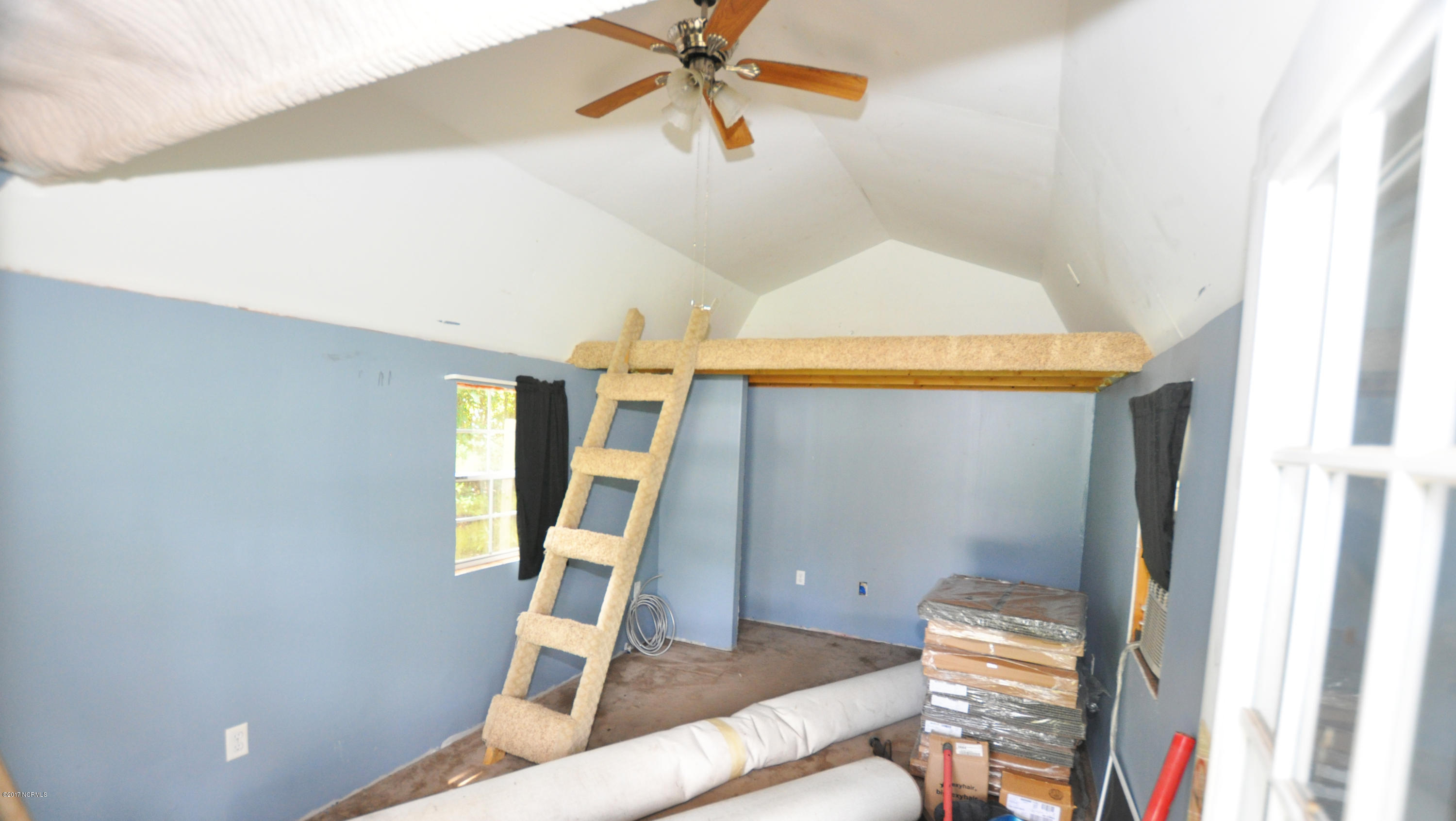 213 Hardesty Farm Road Newport, NC 28570 - Photo 44 of 45 Guest Tiny House