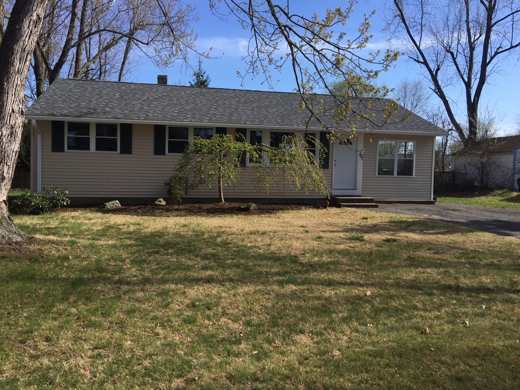 101 Sunset Drive Springfield, MA 01109 - Photo 1 of 23 Gallery Image 1