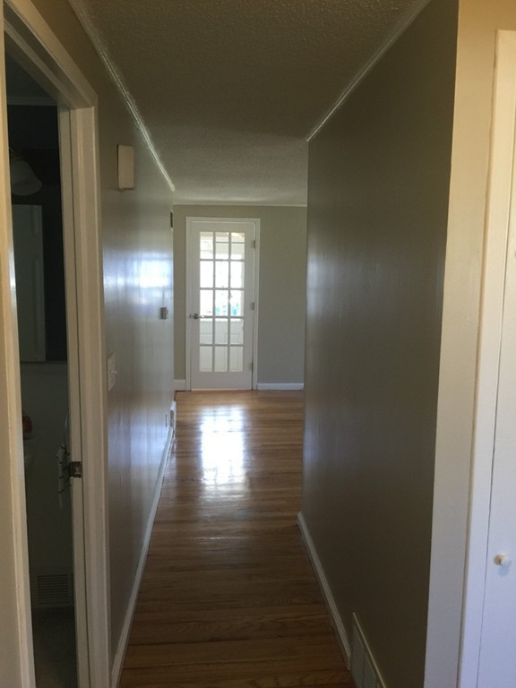 101 Sunset Drive Springfield, MA 01109 - Photo 11 of 23 Gallery Image 11