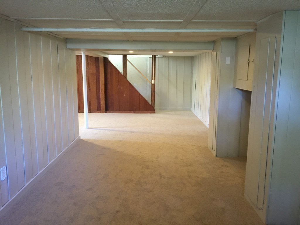 101 Sunset Drive Springfield, MA 01109 - Photo 17 of 23 Gallery Image 17