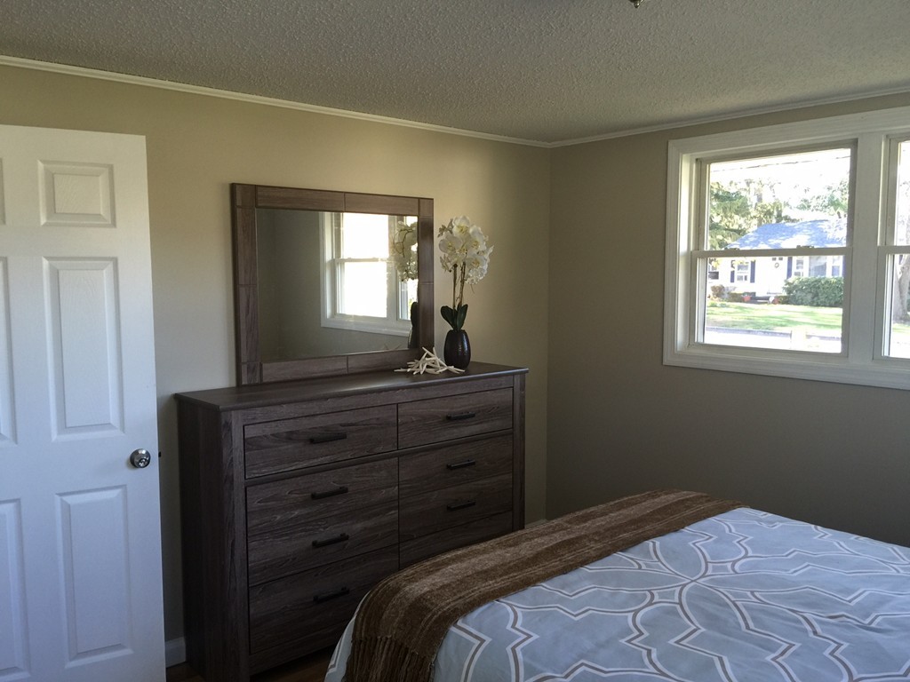 101 Sunset Drive Springfield, MA 01109 - Photo 5 of 23 Gallery Image 5