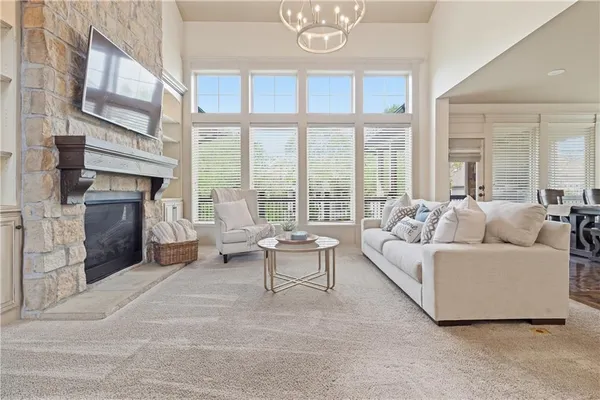 $1,200,000 | 11604 164th Place, Overland Park, KS 66221