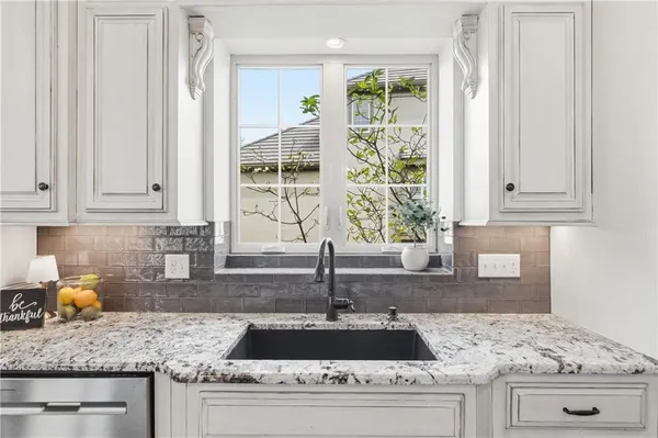 $1,200,000 | 11604 164th Place, Overland Park, KS 66221