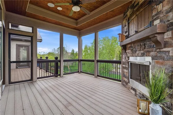 $1,200,000 | 11604 164th Place, Overland Park, KS 66221