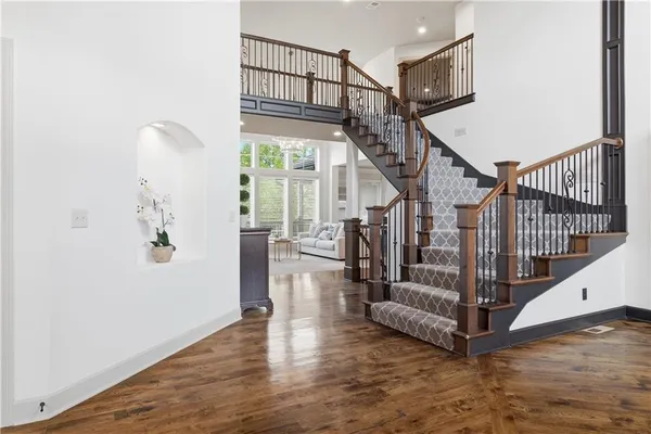 $1,200,000 | 11604 164th Place, Overland Park, KS 66221