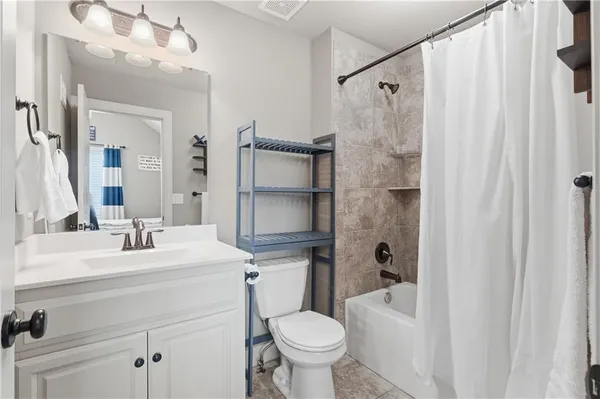 $1,200,000 | 11604 164th Place, Overland Park, KS 66221