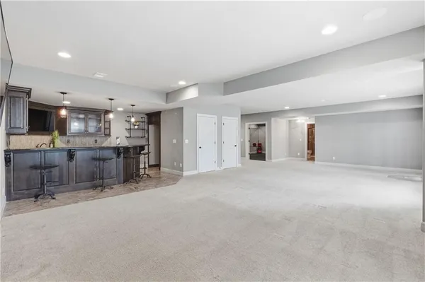 $1,200,000 | 11604 164th Place, Overland Park, KS 66221