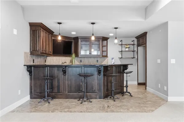 $1,200,000 | 11604 164th Place, Overland Park, KS 66221