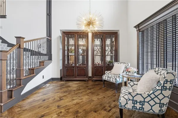 $1,200,000 | 11604 164th Place, Overland Park, KS 66221