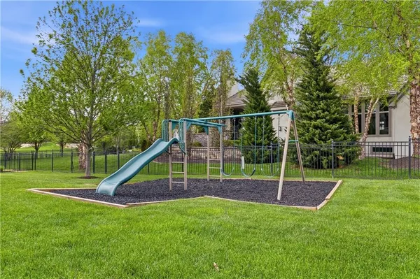 $1,200,000 | 11604 164th Place, Overland Park, KS 66221