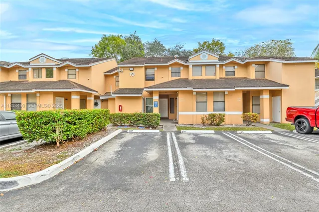 $264,900 | 2288 Southwest 81st Avenue, Unit 2288, Miramar, FL 33025