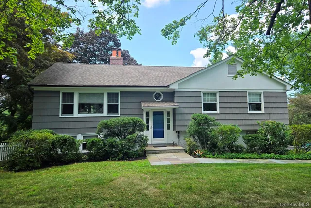 $899,000 | 40 Magnolia Road, Briarcliff Manor, NY 10510