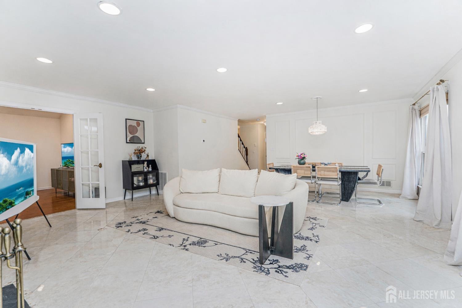 32 Rice Run East Brunswick, NJ 08816 - Photo 7 of 37