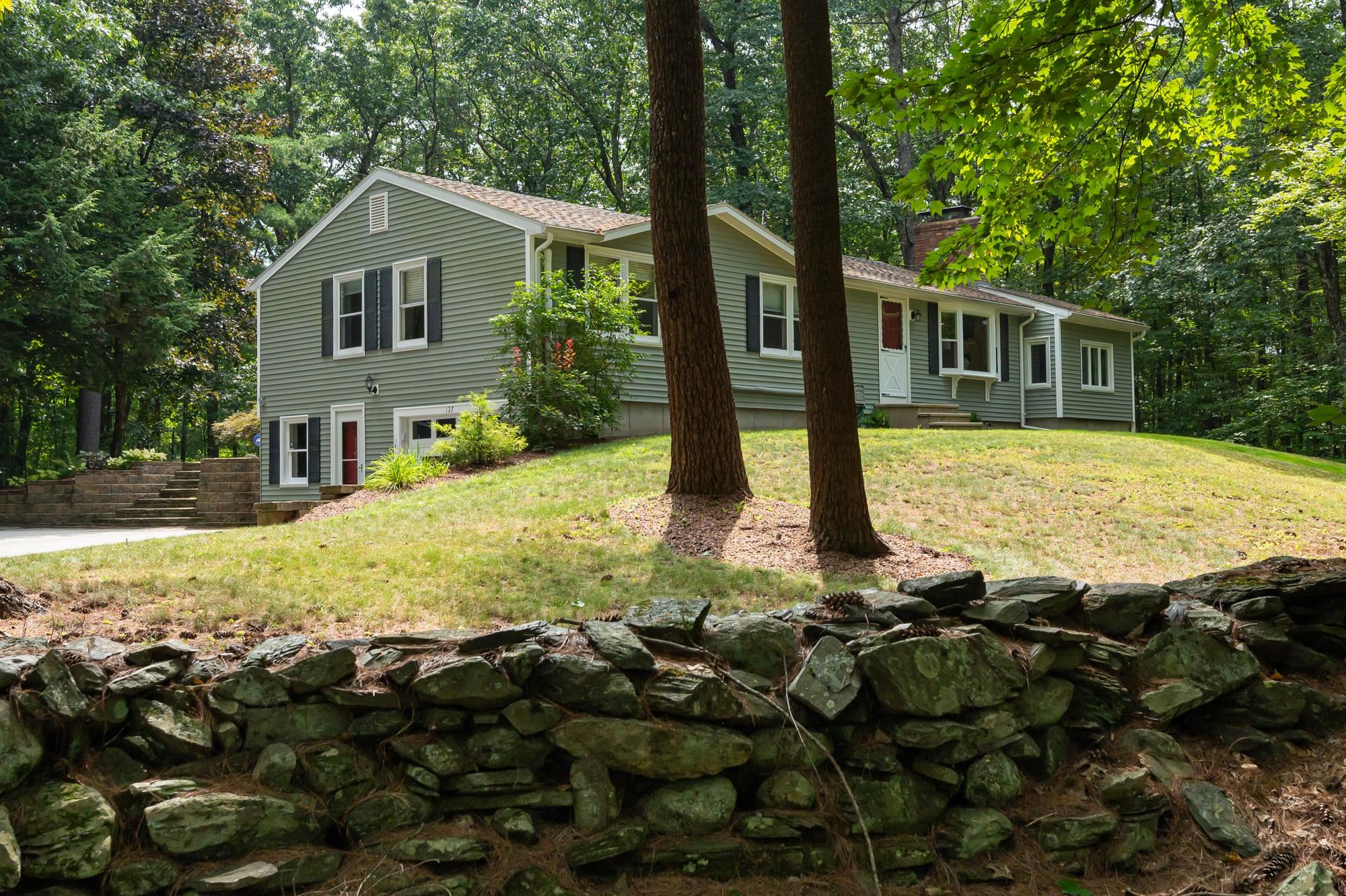 127 Wheeler Road Hollis, NH 03049 - Photo 2 of 33