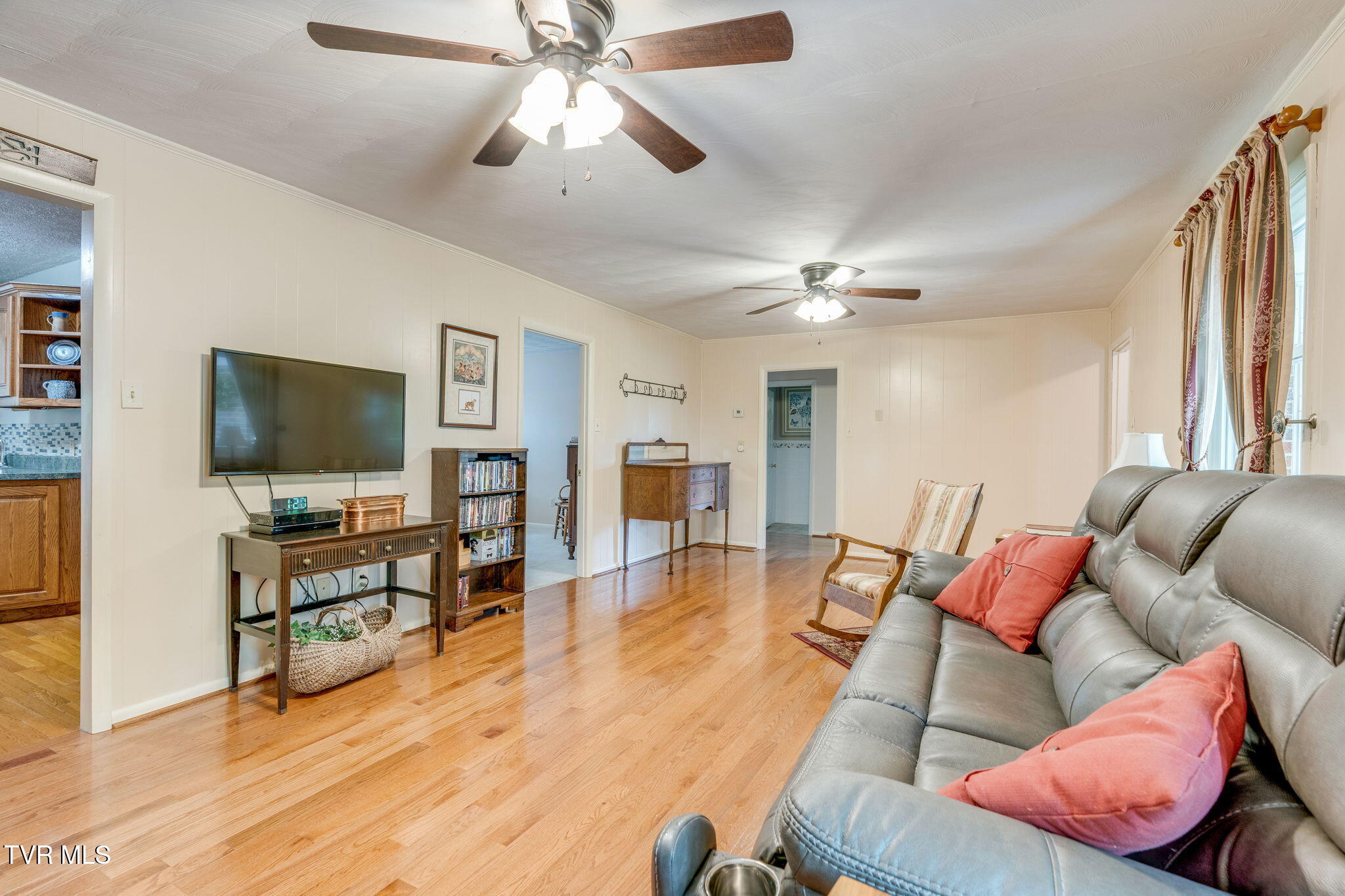 149 Liberty Church Road Kingsport, TN 37663 - Photo 11 of 53 010