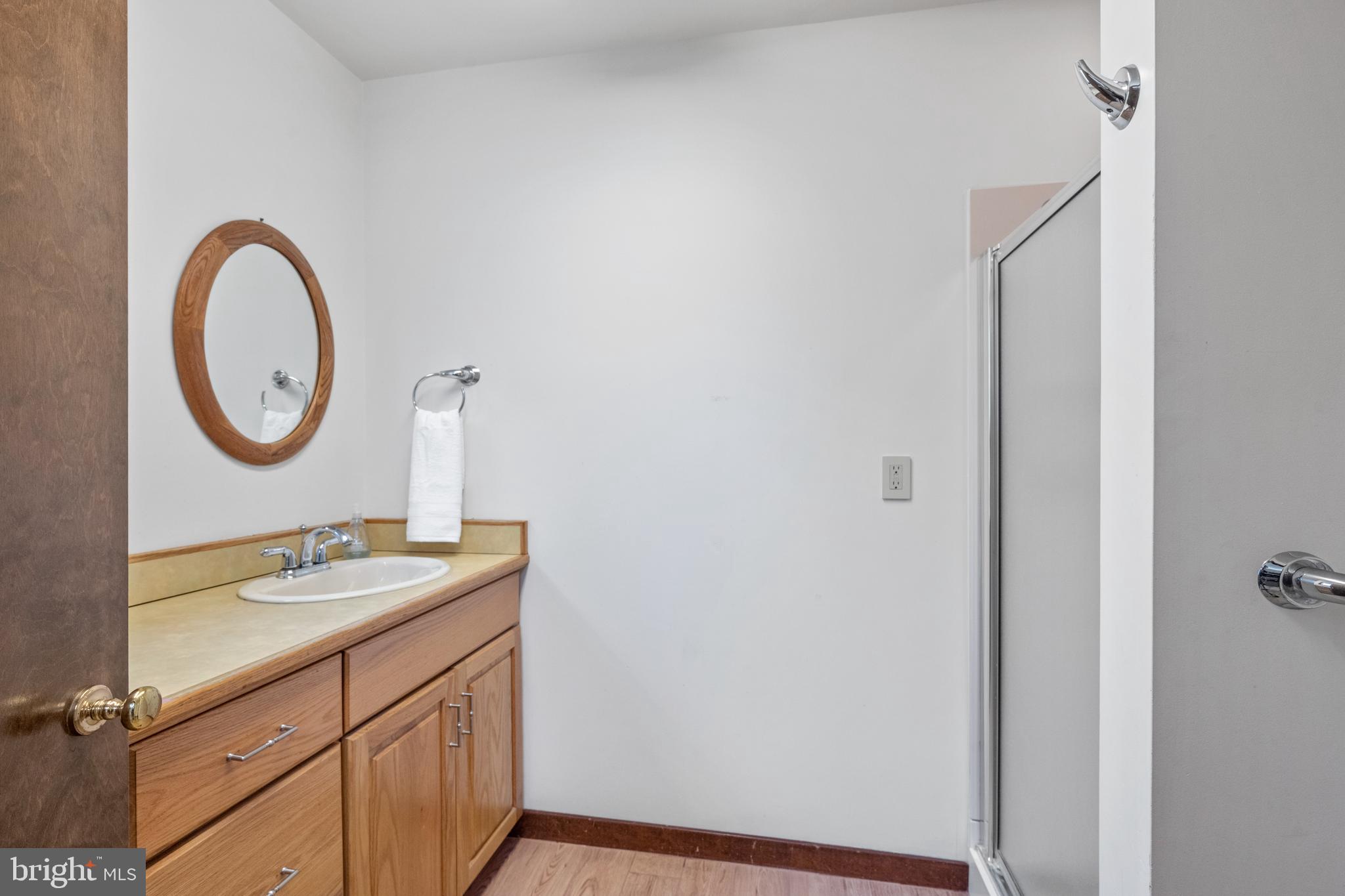 650 Strafford Circle Wayne, PA 19087 - Photo 17 of 45 Main floor full bath near home office