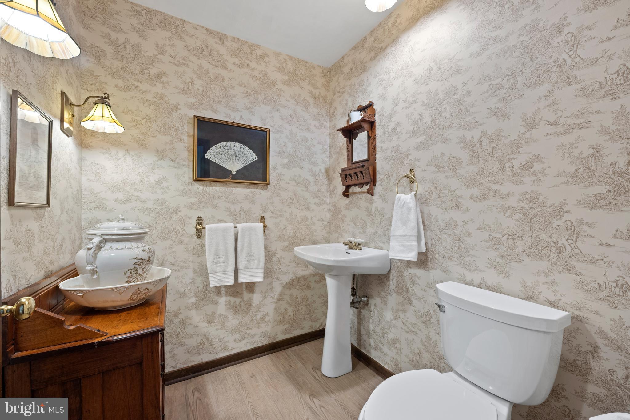 650 Strafford Circle Wayne, PA 19087 - Photo 18 of 45 Main floor powder room