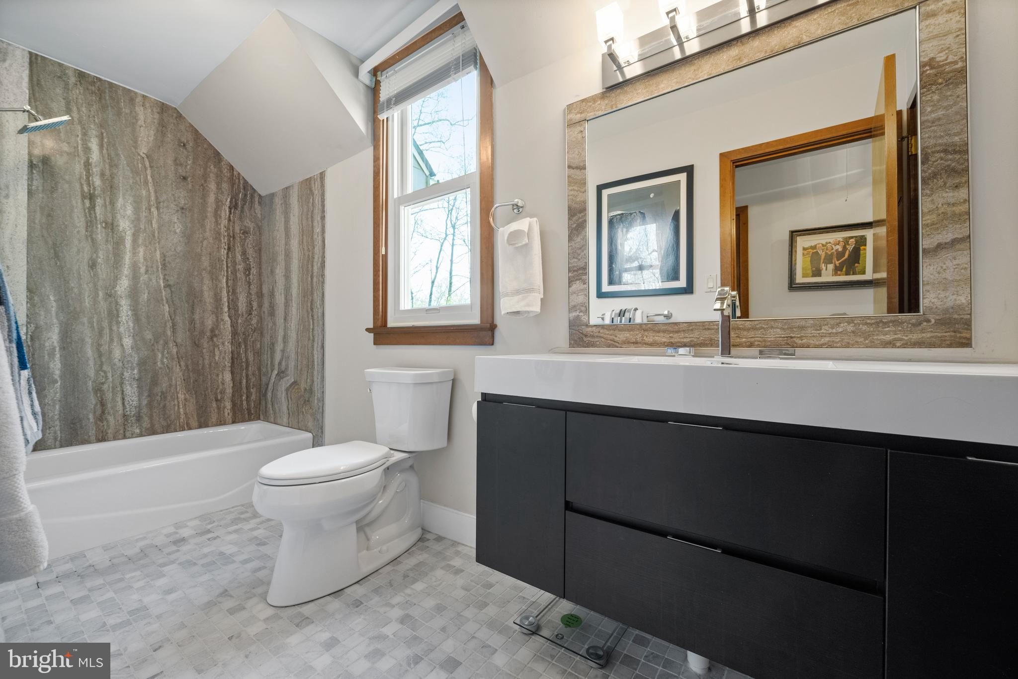 650 Strafford Circle Wayne, PA 19087 - Photo 27 of 45 Hall bath