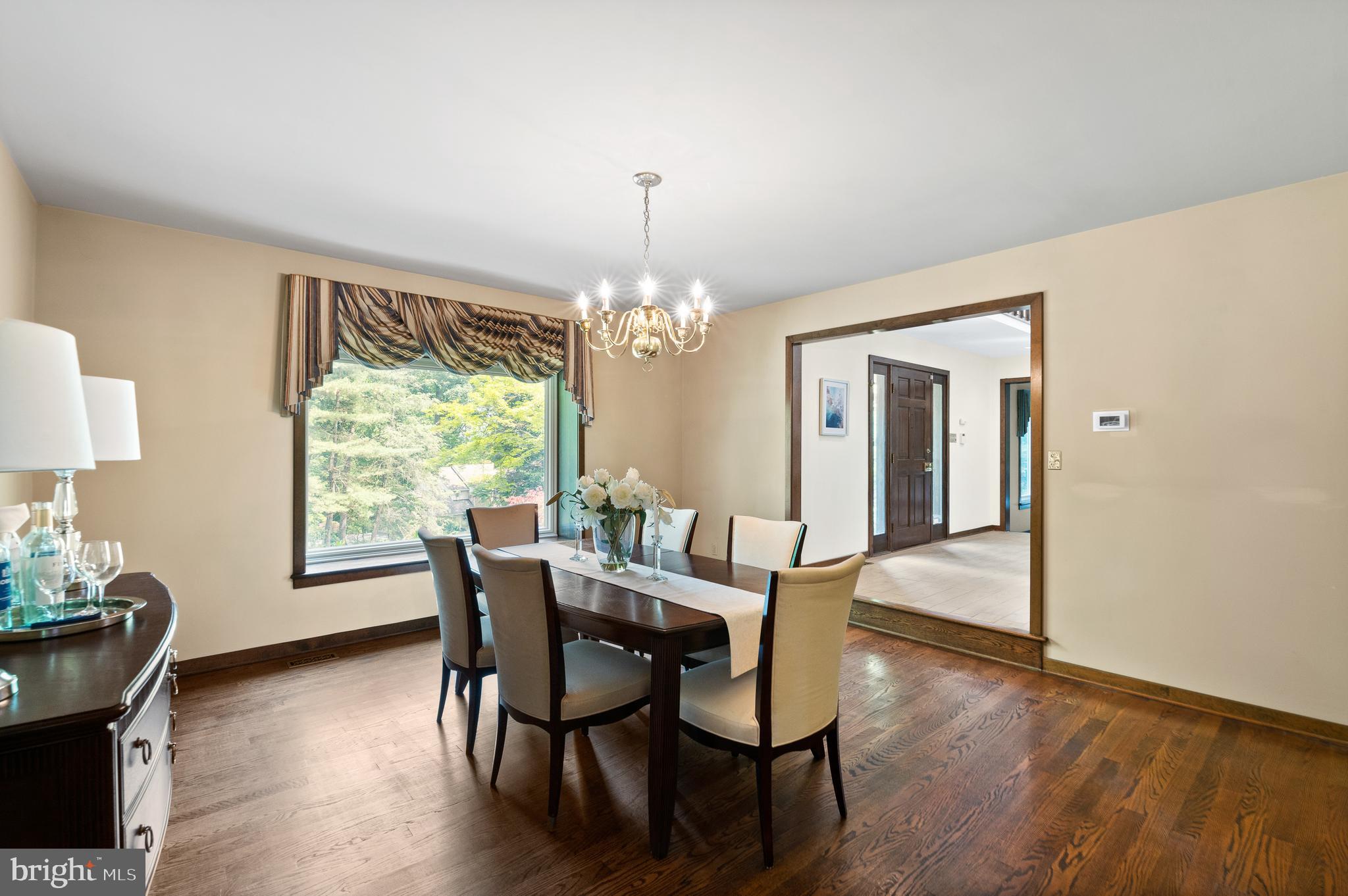 650 Strafford Circle Wayne, PA 19087 - Photo 8 of 45 Dining room with views