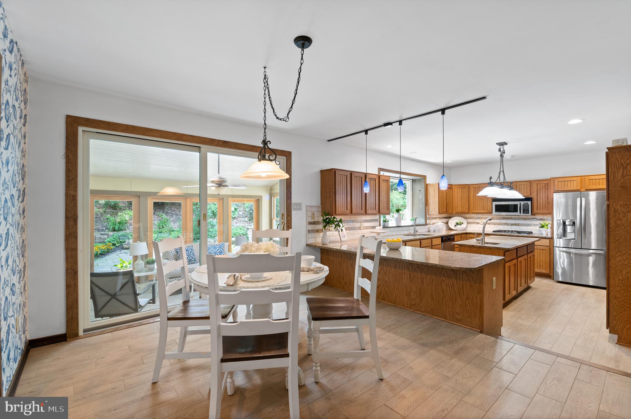 650 Strafford Circle Wayne, PA 19087 - Photo 9 of 45 Large eat in kitchen