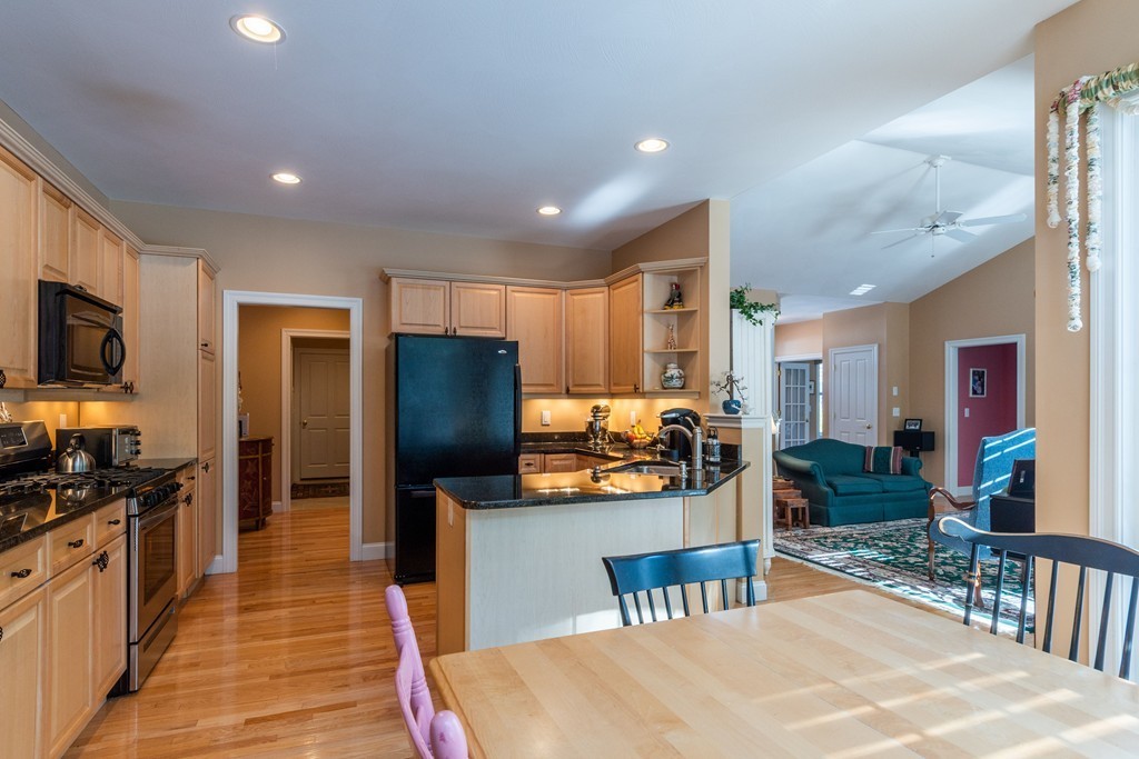 6 Westgate Way, Unit 65 Amherst, NH 03031 - Photo 8 of 21 Gallery Image 8