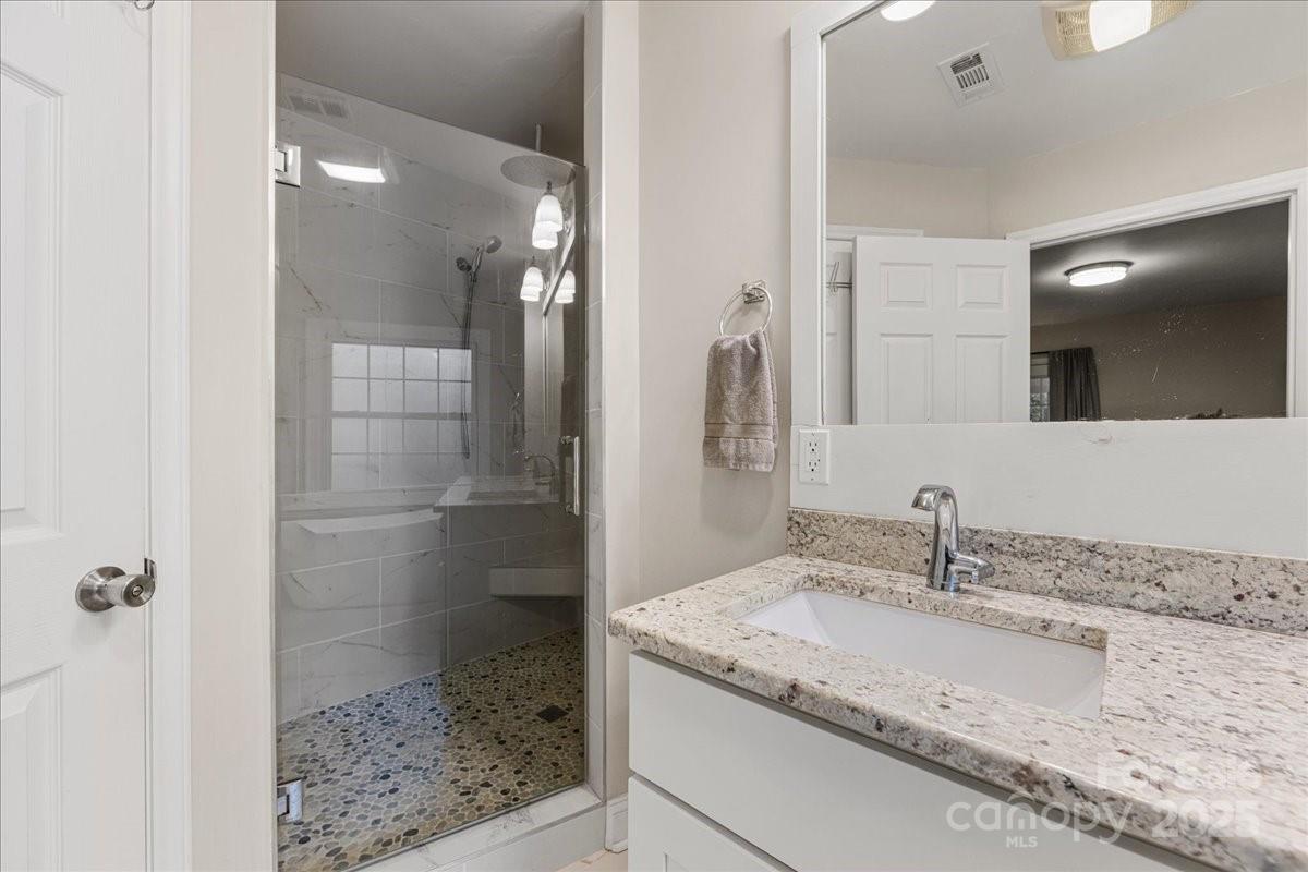 2526 Clearkirk Court Matthews, NC 28105 - Photo 26 of 47