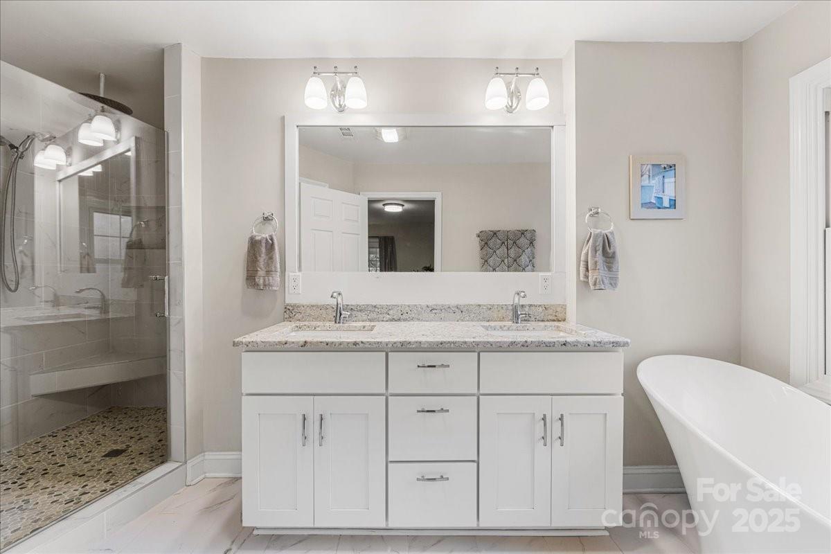 2526 Clearkirk Court Matthews, NC 28105 - Photo 27 of 47