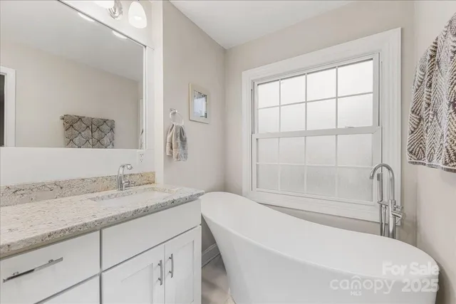 $439,500 | 2526 Clearkirk Court, Matthews, NC 28105