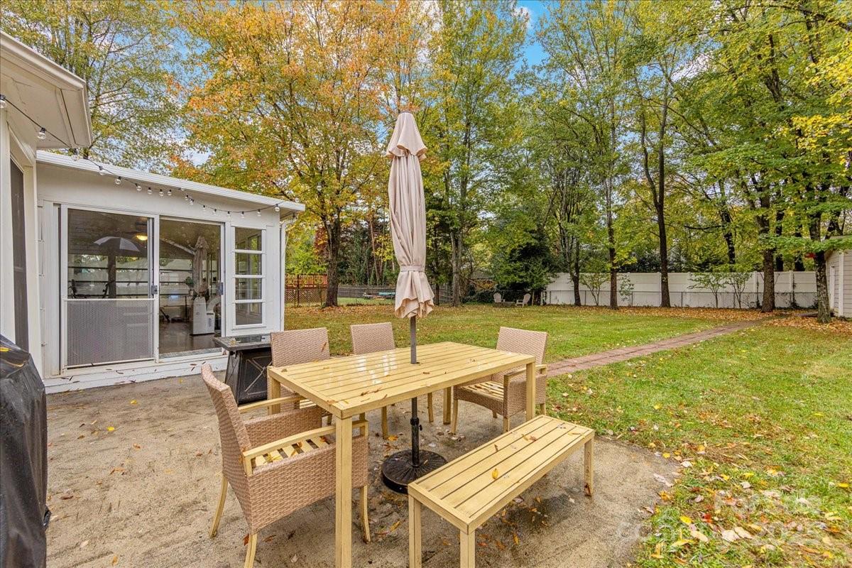 2526 Clearkirk Court Matthews, NC 28105 - Photo 37 of 47