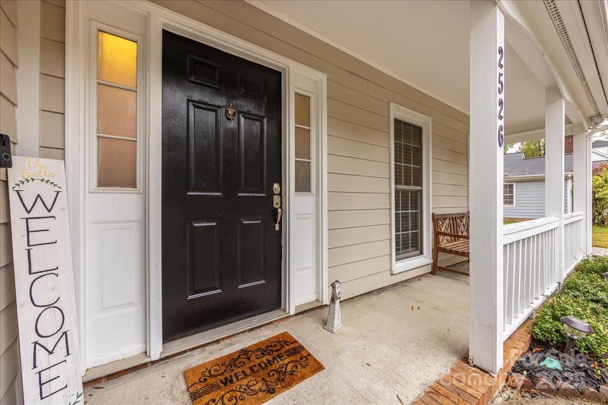 2526 Clearkirk Court Matthews, NC 28105 - Photo 4 of 47