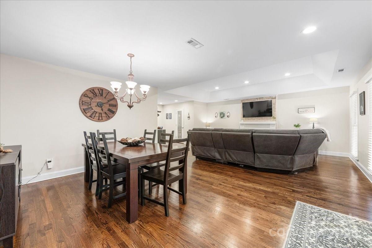 2526 Clearkirk Court Matthews, NC 28105 - Photo 9 of 47