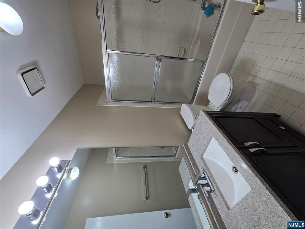 42 Birchwood Road Bedminster, NJ 07921 - Photo 36 of 46